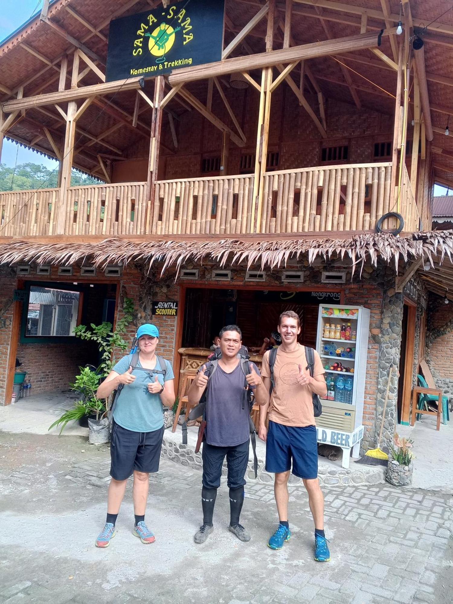בוקיט לוואנג Sama Sama Homestay & Trekking Only Stay Here Book Trekking And Transport With Us מראה חיצוני תמונה