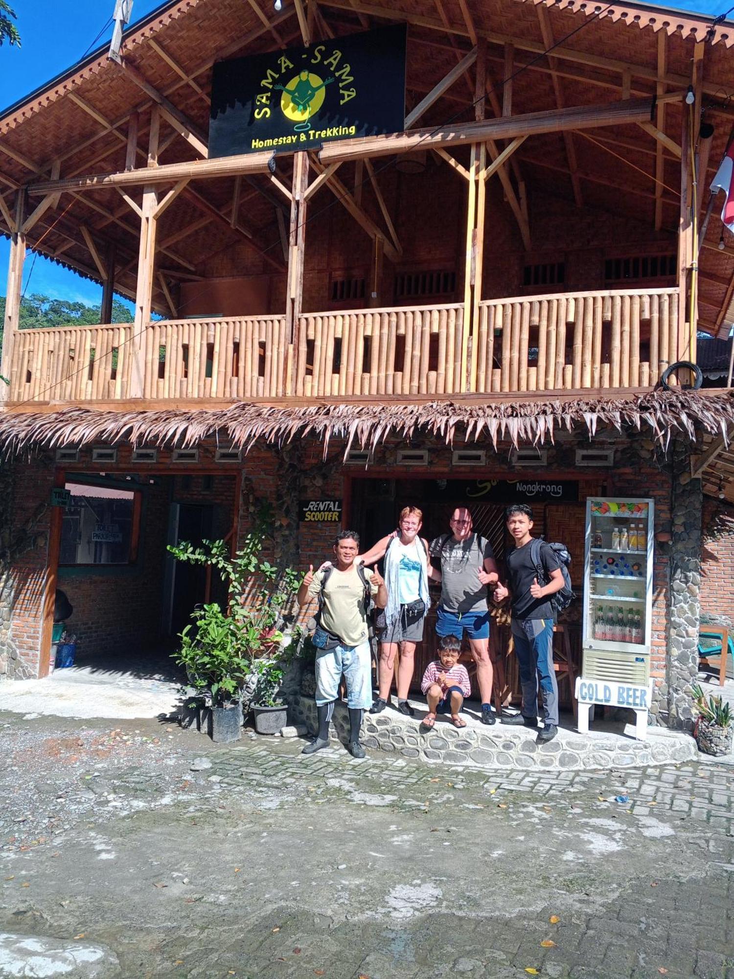 בוקיט לוואנג Sama Sama Homestay & Trekking Only Stay Here Book Trekking And Transport With Us מראה חיצוני תמונה