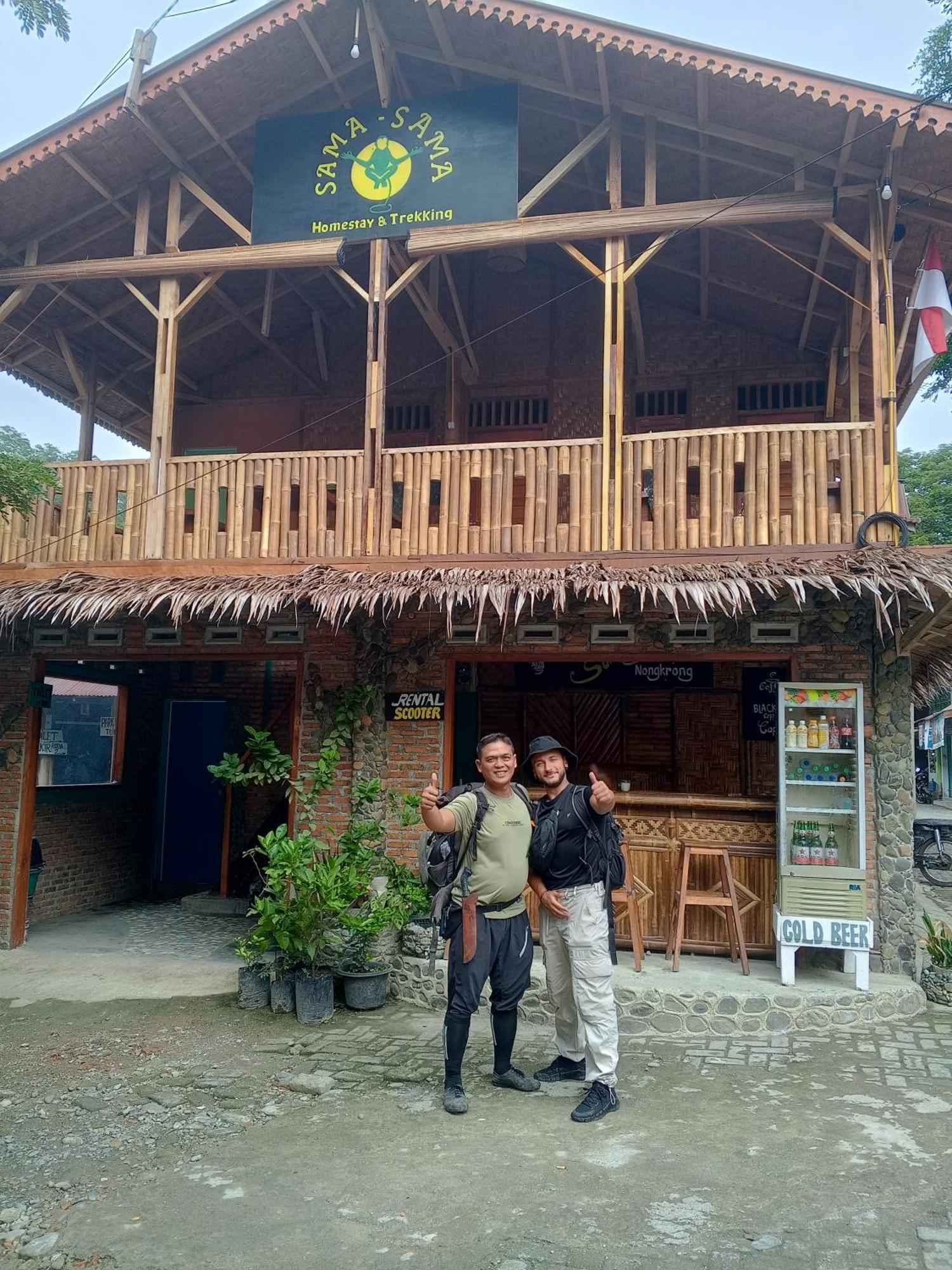 בוקיט לוואנג Sama Sama Homestay & Trekking Only Stay Here Book Trekking And Transport With Us מראה חיצוני תמונה