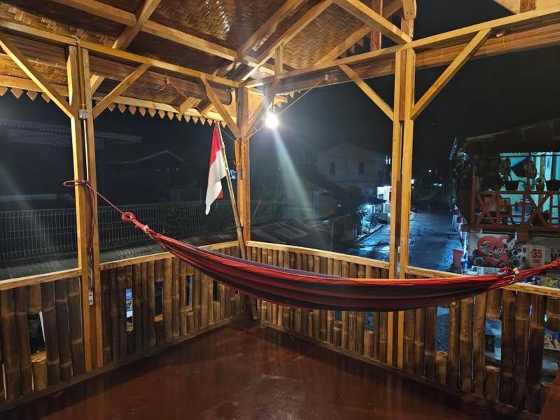 בוקיט לוואנג Sama Sama Homestay & Trekking Only Stay Here Book Trekking And Transport With Us מראה חיצוני תמונה