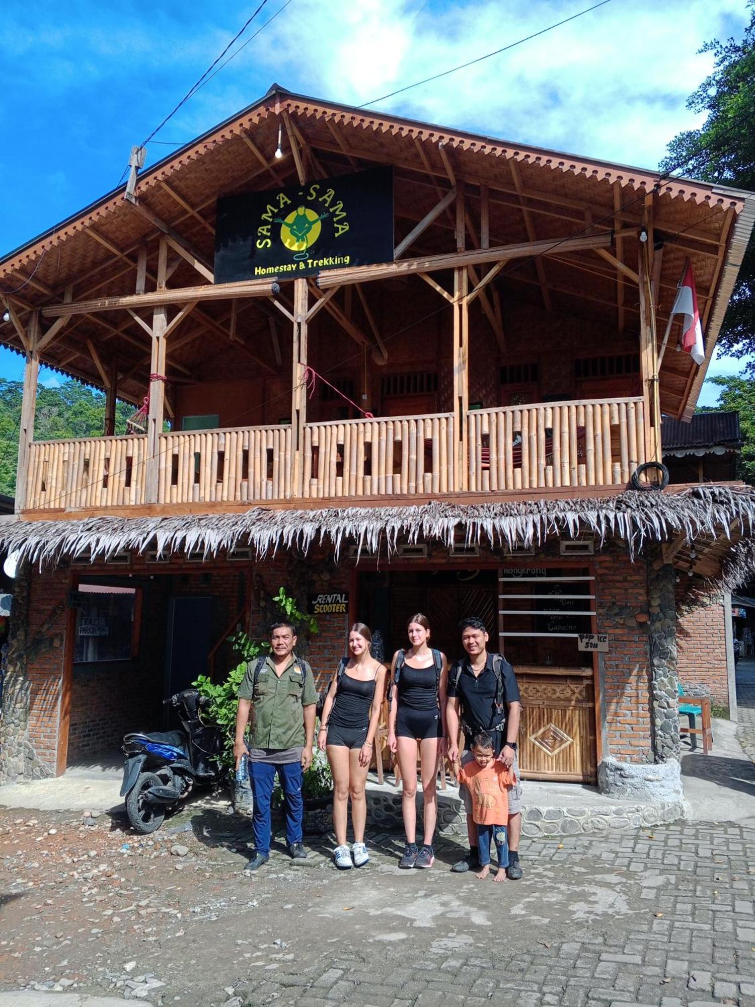 בוקיט לוואנג Sama Sama Homestay & Trekking Only Stay Here Book Trekking And Transport With Us מראה חיצוני תמונה